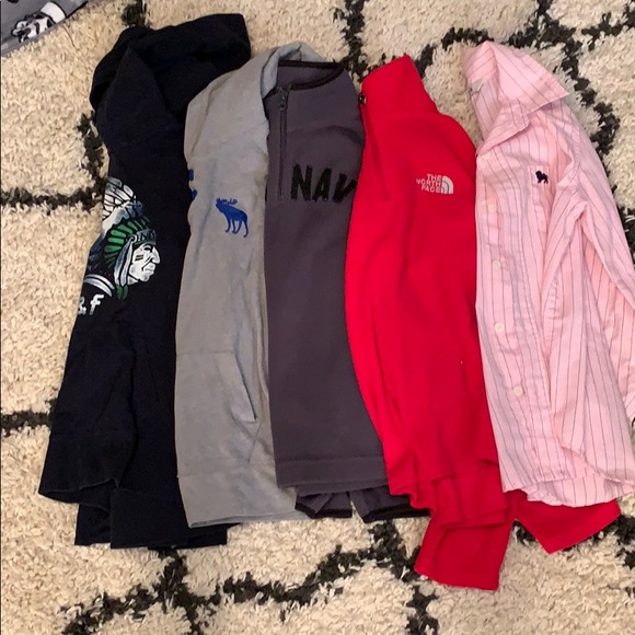 10 boys size small sweaters - Picture 2 of 2